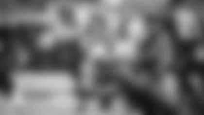 Running back J.D. McKissic evades defenders during the Washington Football Team's game against the Atlanta Falcons. (Emilee Fails/Washington Football Team)