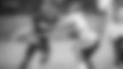 Sam Cosmi blocks Shaka Toney during 1-on-1 pass blocking drills during practice on Sept. 21, 2021. (Emilee Fails/Washington Football Team)