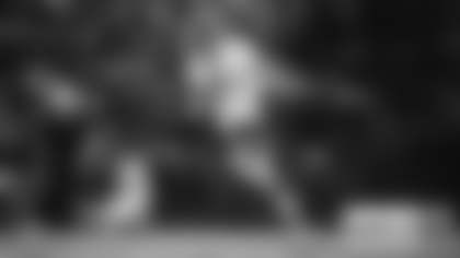 Dyami Brown runs downfield after making a catch in practice on Sept. 8, 2021 (Karlee Sell/Washington Football Team)