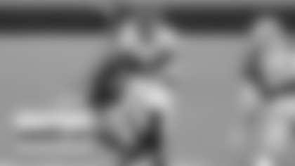 Washington Football Team wide receiver Terry McLaurin (17) makes a catch as San Francisco 49ers cornerback Richard Sherman defends during the first half of an NFL football game, Sunday, Dec. 13, 2020, in Glendale, Ariz. (AP Photo/Ross D. Franklin)