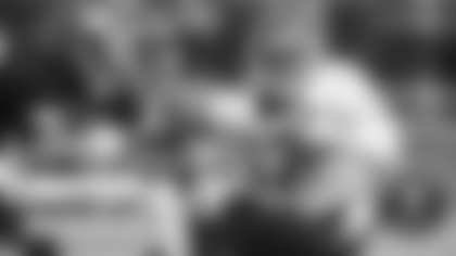 Terry McLaurin tries to evade defenders during team drills in Washington's minicamp. (Emilee Fails/Washington Football Team)