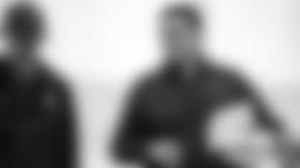 Washington Football Team head coach Ron Rivera speaks with Ryan Vermillion during practice on Sept. 22, 2021. (Emilee Fails/Washington Football Team)