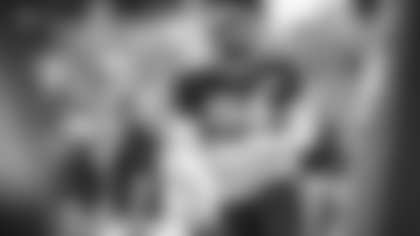 Washington Football Team defensive tackle Daron Payne goes through individual drills during Washington's practice at FedExField on Aug. 7, 2021. (Emilee Fails/Washington Football Team)