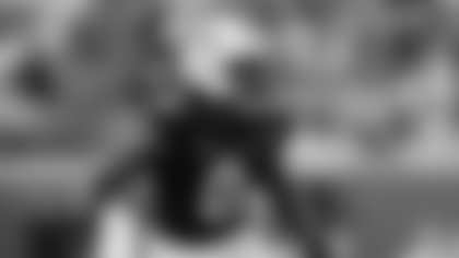 Auburn's Owen Pappoe (0) defends during the first half of an NCAA football game against Mercer on Saturday, Sept. 3, 2022, in Auburn, Ala. (AP Photo/Stew Milne)