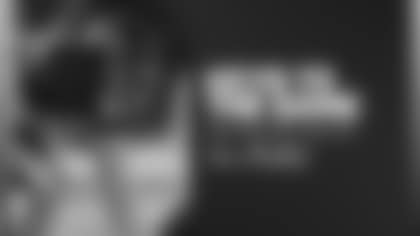 Defensive tackle Jonathan Allen prepares to run a play during the Washington Football Team's practice on Nov. 17, 2021. (Emilee Fails/Washington Football Team)