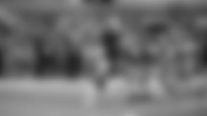 Wide receiver Terry McLaurin runs away from defenders in the Washington Football Team's 30-27 loss to the Detroit Lions on Nov. 15, 2020. (Zack Silver/Washington Football Team)