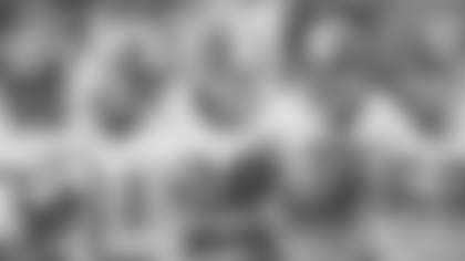 (Photos taken by the Associated Press)