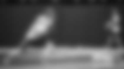 DeAndre Carter catches the kickoff before running 101 yard for a touchdown against the Atlanta Falcons. (Emilee Fails/Washington Football Team)