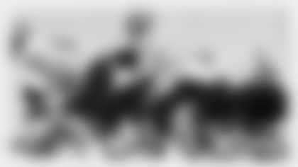 doug_williams_dwayne_haskins_brush-centerpiece