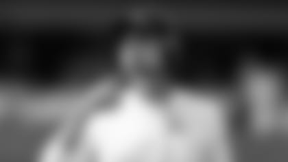 New Orleans Saints head coach Dennis Allen in action during their 2022 Week 3 game against the Carolina Panthers.