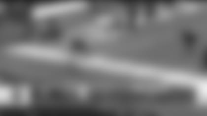 Notre Dame tight end Alize Mack runs an official 4.70 40-yard dash at 2019 combine