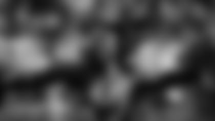 Seahawks-Dancers-Through-The-Years-20030921_13-50-25_8606