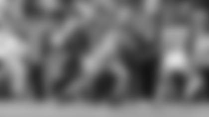 Seahawks tight end Luke Willson heads upfield after a first quarter reception for a first down on the team’s first scoring drive.