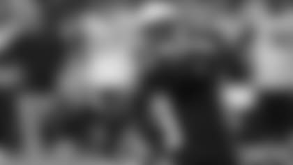 Los Angeles Chargers quarterback Geno Smith throws pass against the Seattle Seahawks during the second half of an NFL preseason football game Saturday, Aug. 18, 2018, in Carson, Calif. (AP Photo/Gregory Bull)