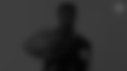 Parallax_CP_Pickens_George_2022_Draft_0430kr_1098_Dark