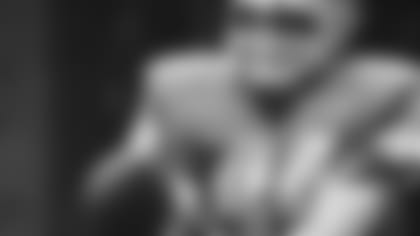 lebeau_catchpass_99940.jpg