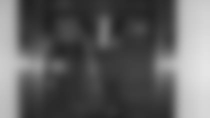 02040211_Diary_Players_Elevator.jpg