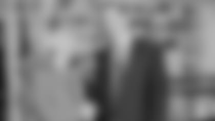 Cowher_Bill_Press_Conference_Hired_1992-01-21_005