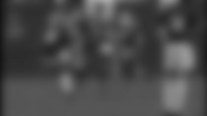 everton_free_kick072904.jpg