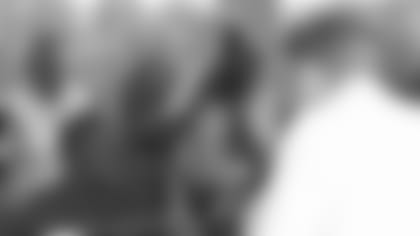 fan_atwindow_071906.jpg