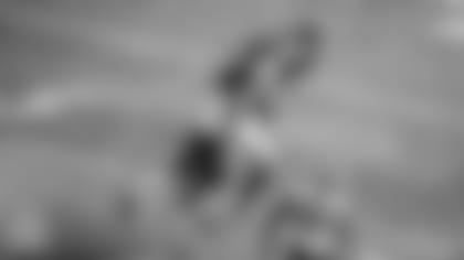 The Tennessee Titans versus the Cleveland Browns at Nissan Stadium on DECEMBER 06, 2020 in Nashville, TN. Photo By Sam Carbine/Tennessee Titans