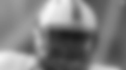 0221SmallEdwards275.jpg