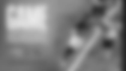 Tyjae Spears 19-Yard Run 