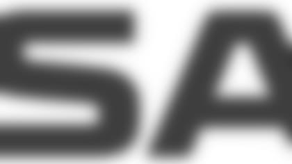 nissan200logo.jpg