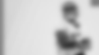 burks-treylon-practice