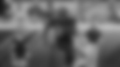 Jacksonville Jaguars running back Leonard Fournette (27) runs the ball during a NFL football game against the Washington Redskins, Sunday, Dec. 16, 2018, in Jacksonville,Fla. (Logan Bowles via AP)