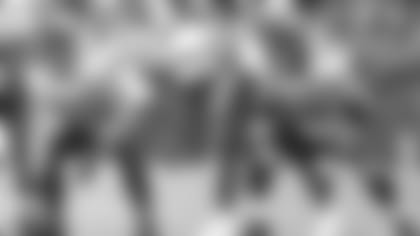 Jacksonville Jaguars center Brandon Linder (65) and guard Andrew Norwell (68) against the Kansas City Chiefs in an NFL game Sunday, October 7, 2018 in Kansas City, Mo. (Rick Wilson via AP)