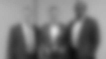 motnero-head-2-121317-thumb.jpg
