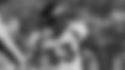 DeAngelo-Henderson-action-2560