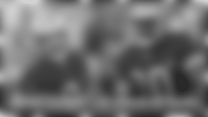 091322-49ers-Rams-UK-FB