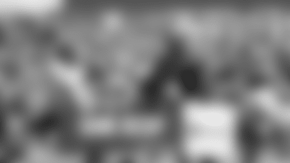 092919-game-recap-jordan-phillips