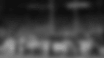 team-prayer-from-stadium