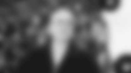 211015-paul-allen-photo-frame-3