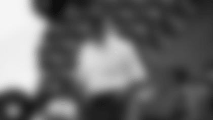 211012-chuck-knox-photo-frame-4