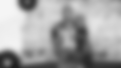 221018-shaun-alexander-photo-frame-6