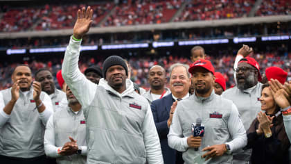 Andre Johnson reacts to Pro Football Hall of Fame Finalist