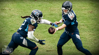 Handing out 10 awards from the Eagles-Titans game