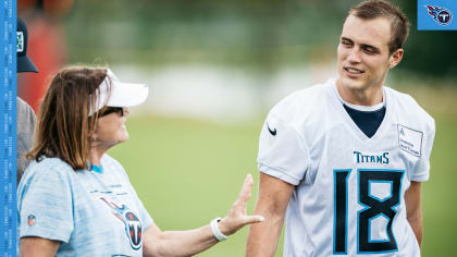 A Year Later, Titans Receiver Kyle Philips Ready to Reintroduce Himself