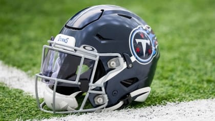 titans white helmets