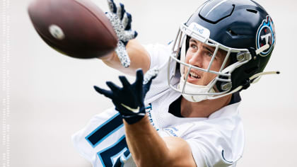 NASHVILLE, TN - AUGUST 20: Tennessee Titans wide receiver Kyle Phillips  (18) returns a kick-off during the Tampa Bay Buccaneers-Tennessee Titans  Preseason game on August 20, 2022 at Nissan Stadium in Nashville