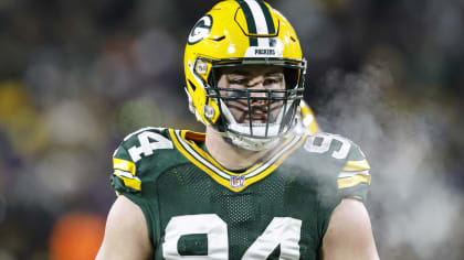 Green Bay Packers' Dean Lowry during the first half of an NFL