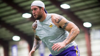 Guard Alex Boone says fans need to 'shut up' when Vikings on offense – Twin  Cities