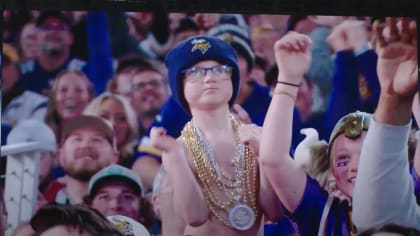 Cousins Invites Young Fan Who Wore Kirk-Inspired Chains to Week 13 Game vs.  Jets