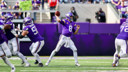 Creepy Minnesota Vikings Fan Caught Staring At Attractive Eagles