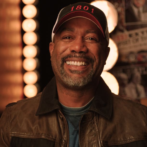 Darius Rucker Drops Legendary Throwback Pic With Dan Marino