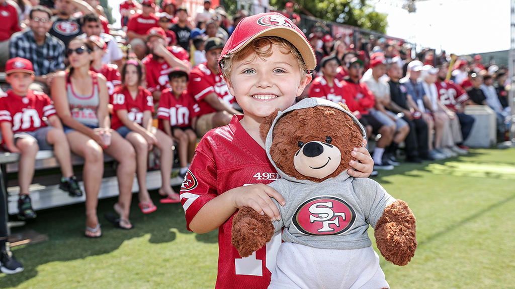 49ers Team Store Hosts Official Fan Clubs to Kickoff Training Camp